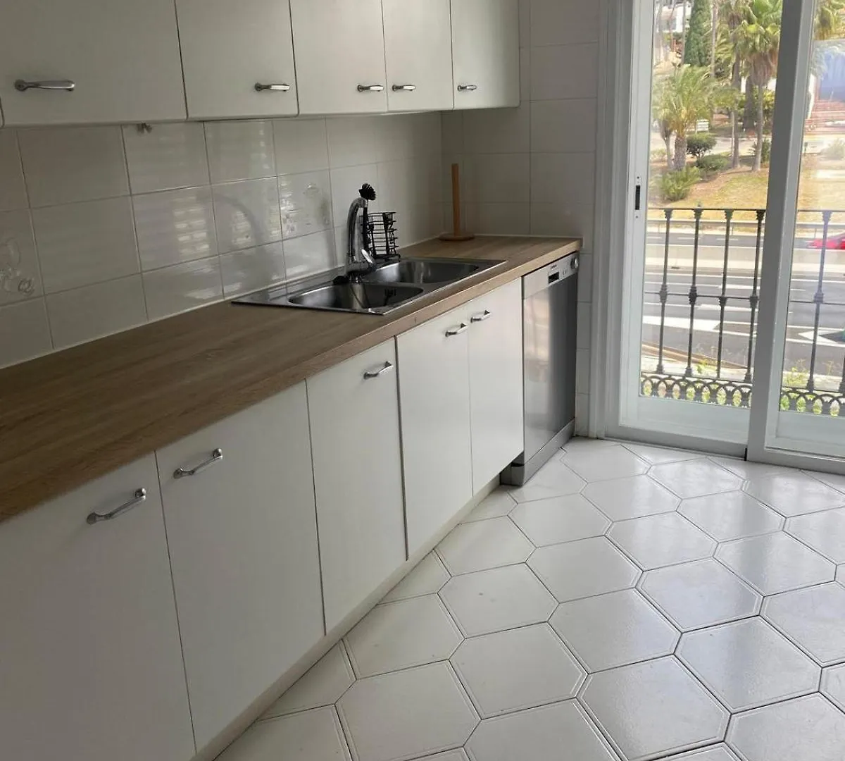 Beach Front Apartment Miraflores Sitio de Calahonda